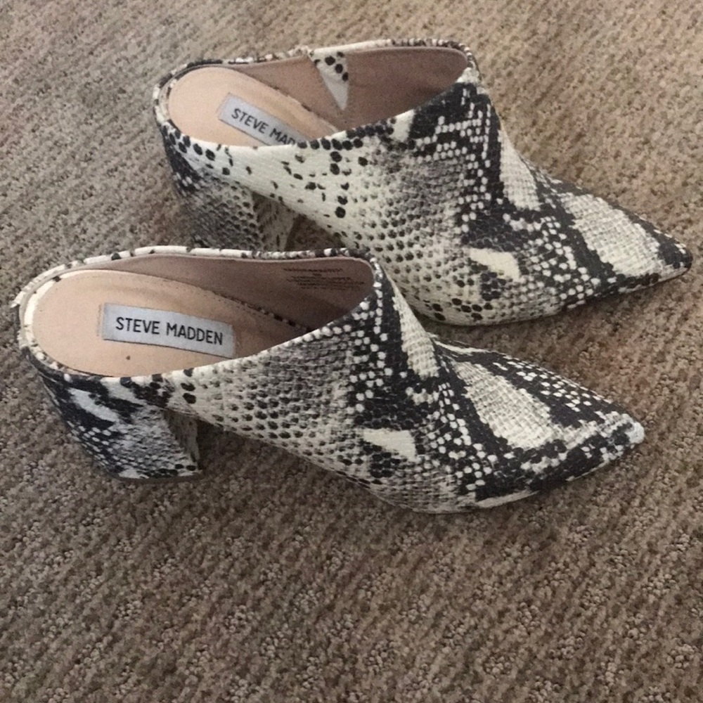 Steve Madden size 8 mules